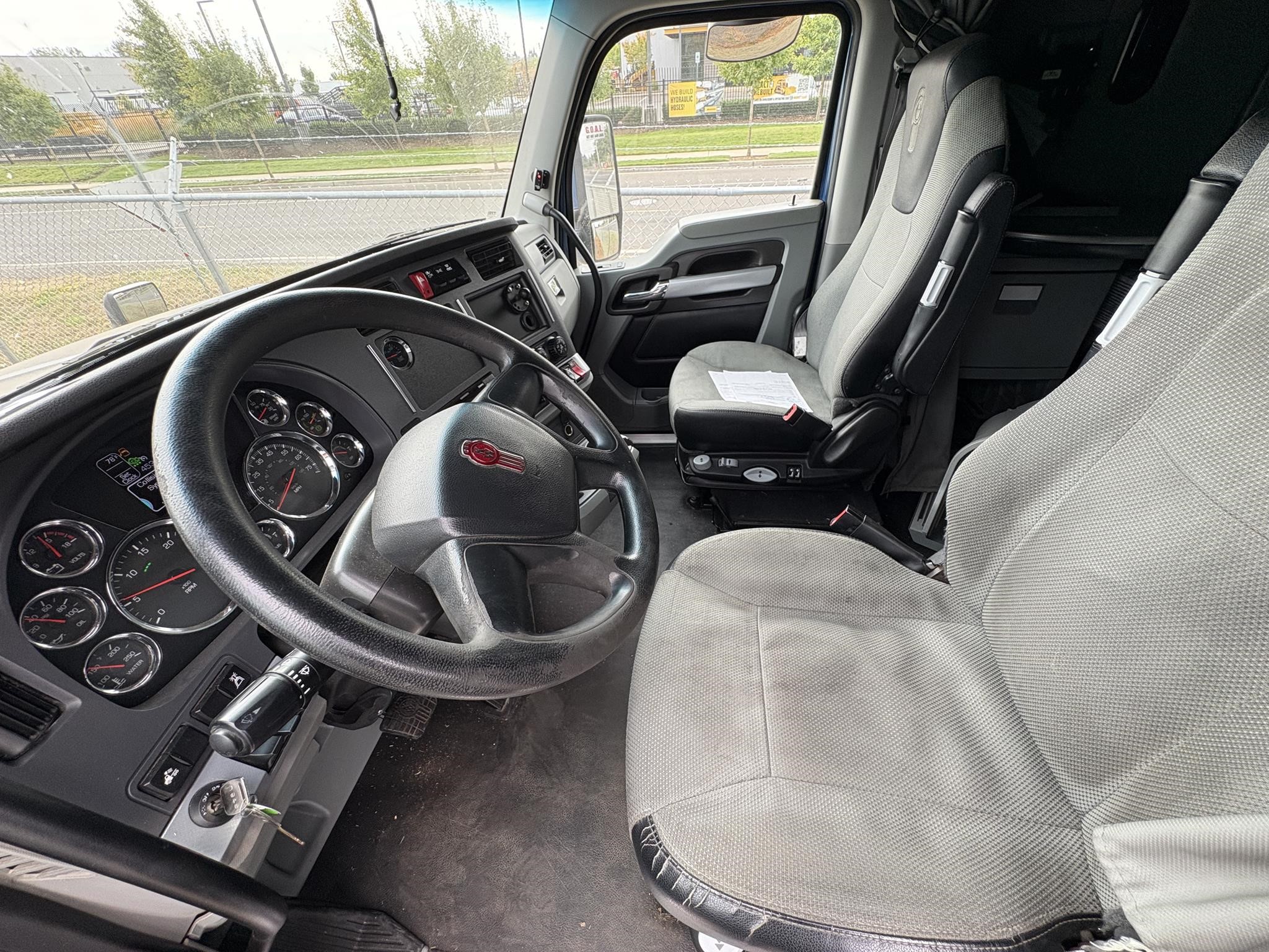 2022 KENWORTH T680 2022 KENWORTH T680 - image 5 of 6