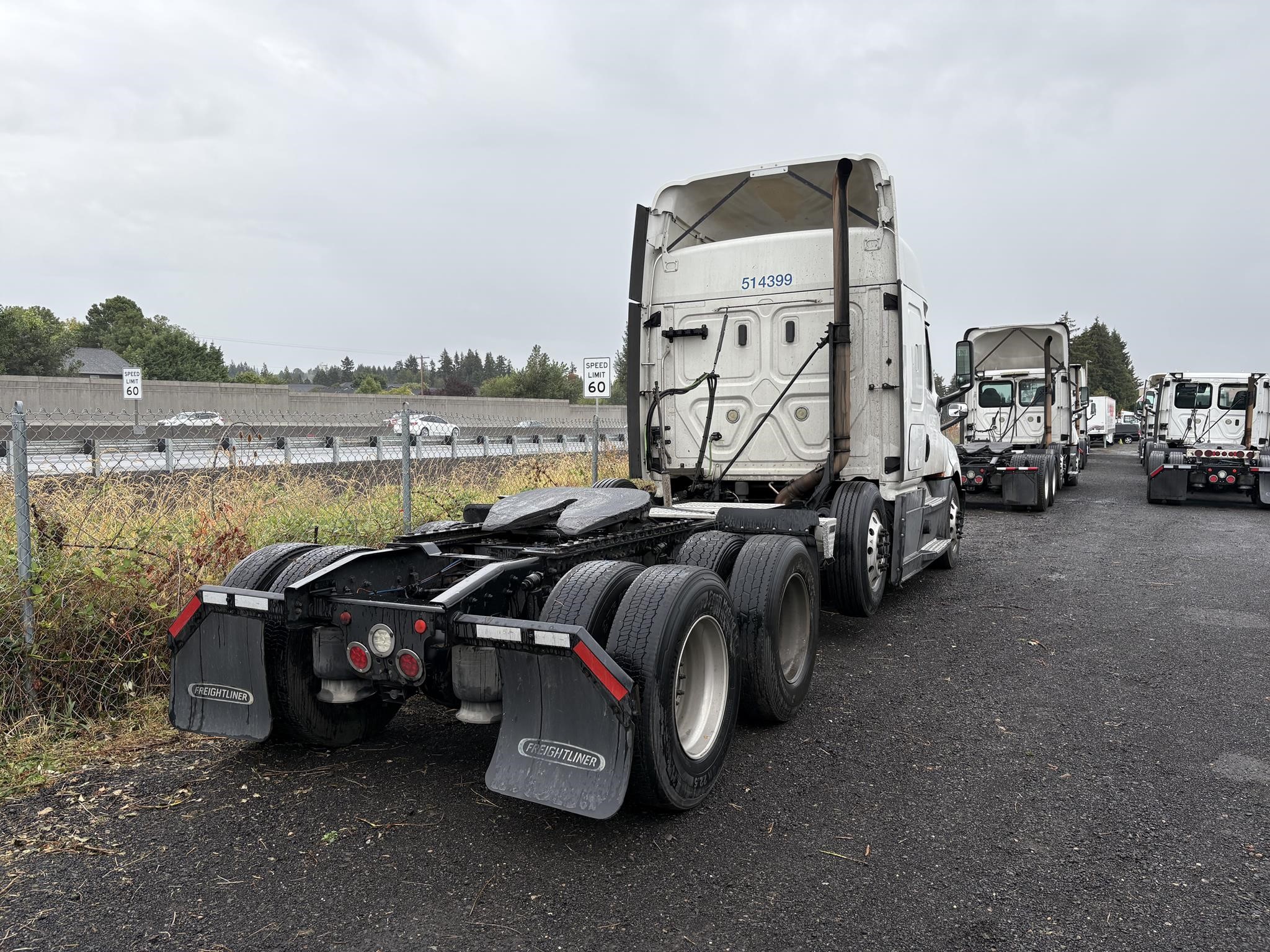 2020 Freightliner Cascadia in Ridgefield, WA — photo 3