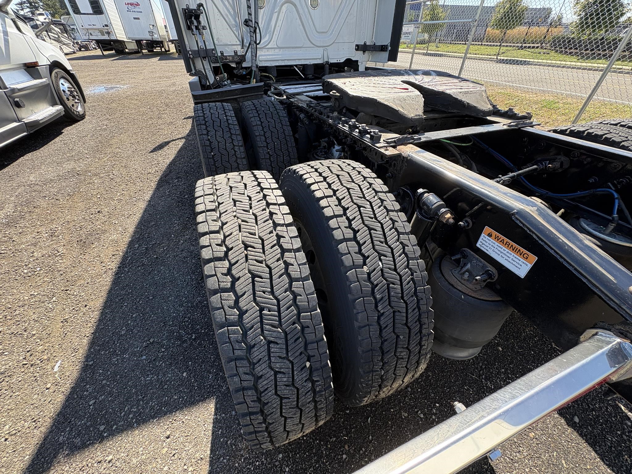 2019 FREIGHTLINER CASCADIA 126 11043831305 2019 FREIGHTLINER CASCADIA 126 11043831305