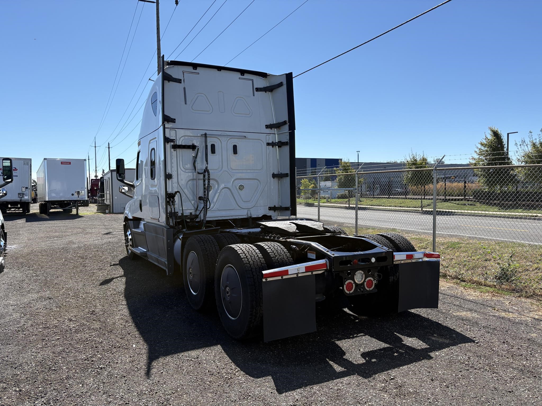 2019 FREIGHTLINER CASCADIA 126 11043831377 2019 FREIGHTLINER CASCADIA 126 11043831377