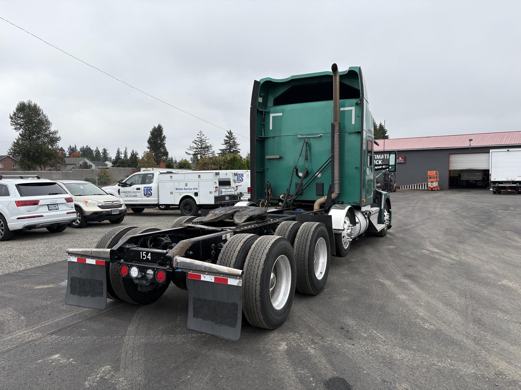 2023 Kenworth T680 in Ridgefield, WA — photo 4