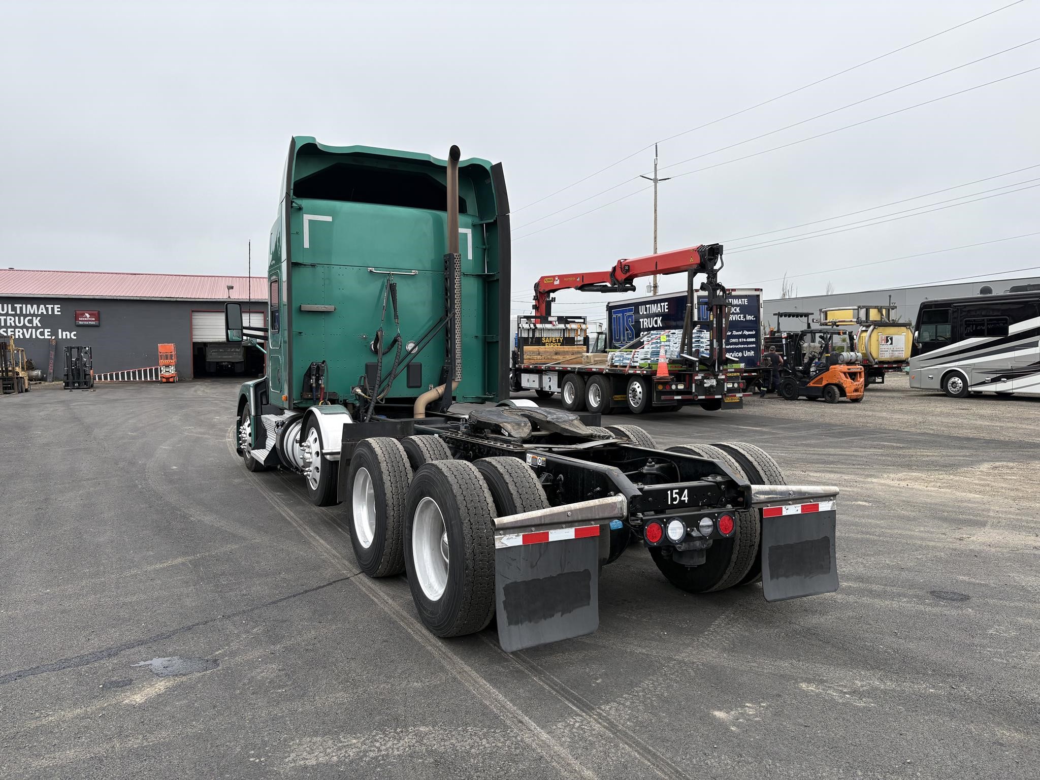 2023 Kenworth T680 in Ridgefield, WA — photo 3