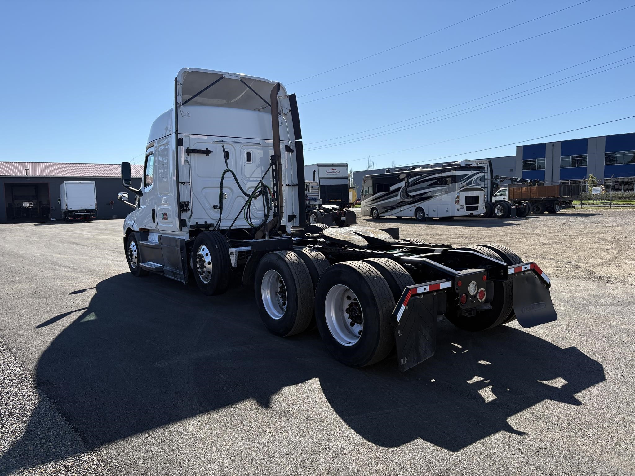 2020 Freightliner Cascadia in Ridgefield, WA — photo 3