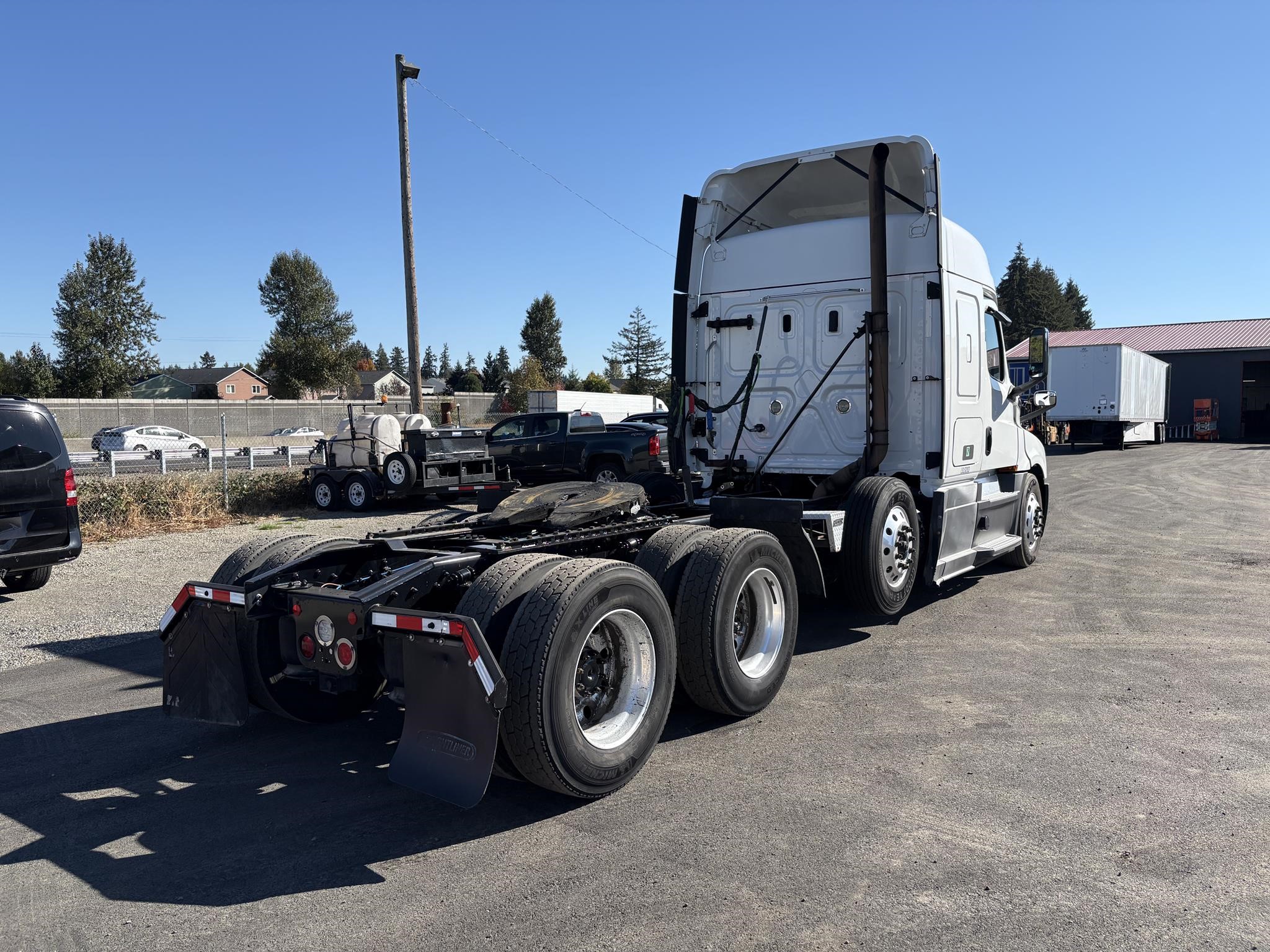 2020 Freightliner Cascadia in Ridgefield, WA — photo 4